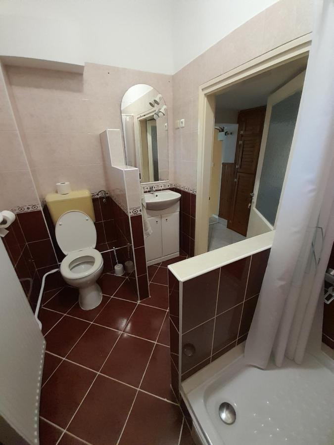Appartamento Napsugar Vendeghaz Tiszaújváros Esterno foto