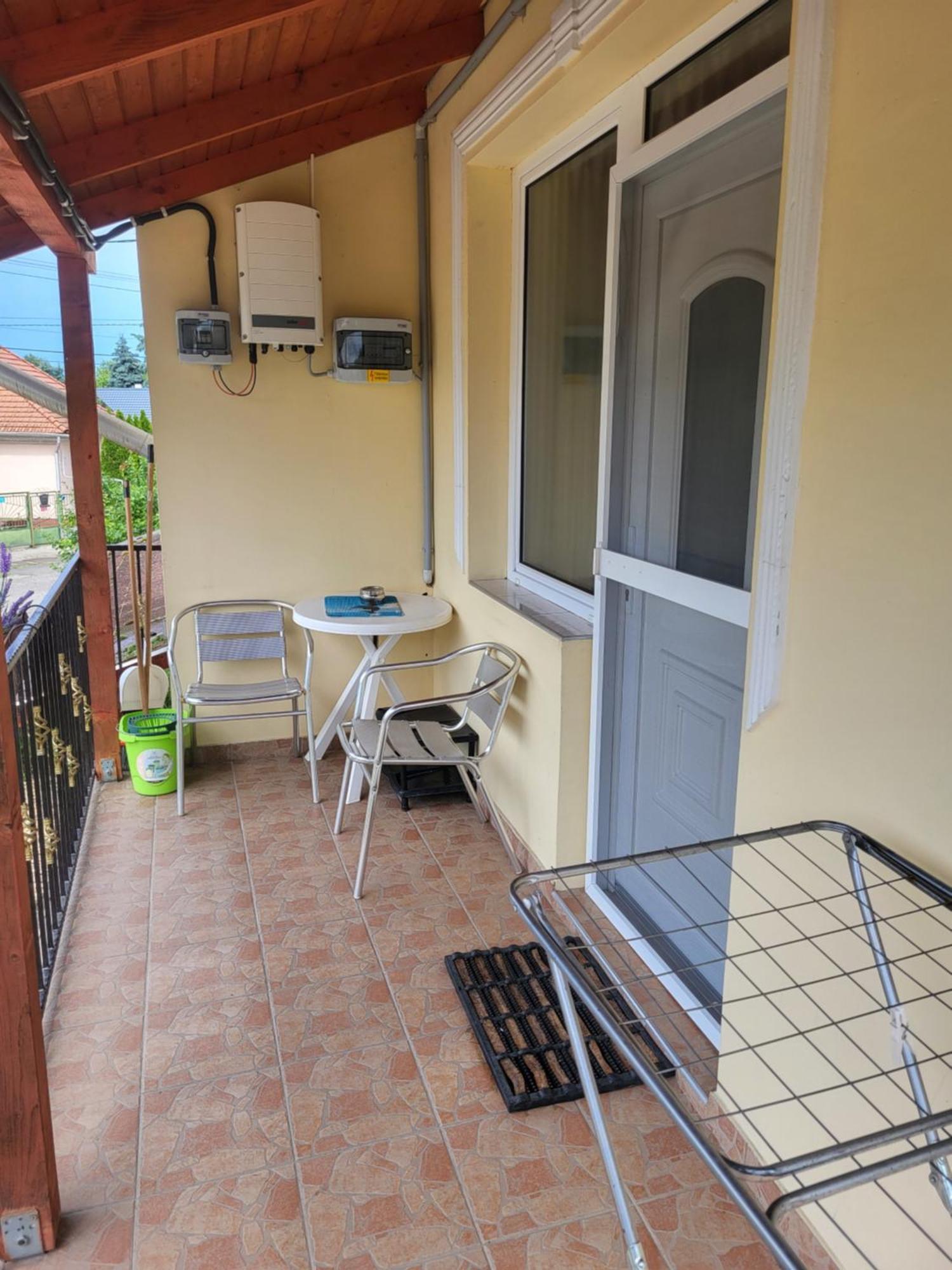 Appartamento Napsugar Vendeghaz Tiszaújváros Camera foto