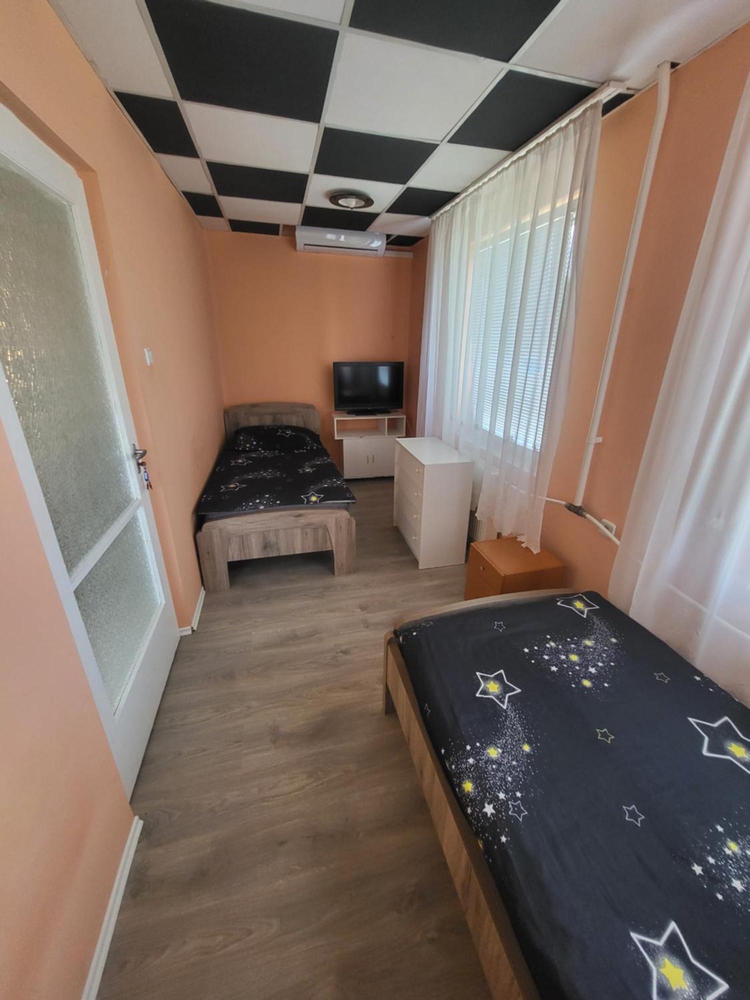 Appartamento Napsugar Vendeghaz Tiszaújváros Camera foto
